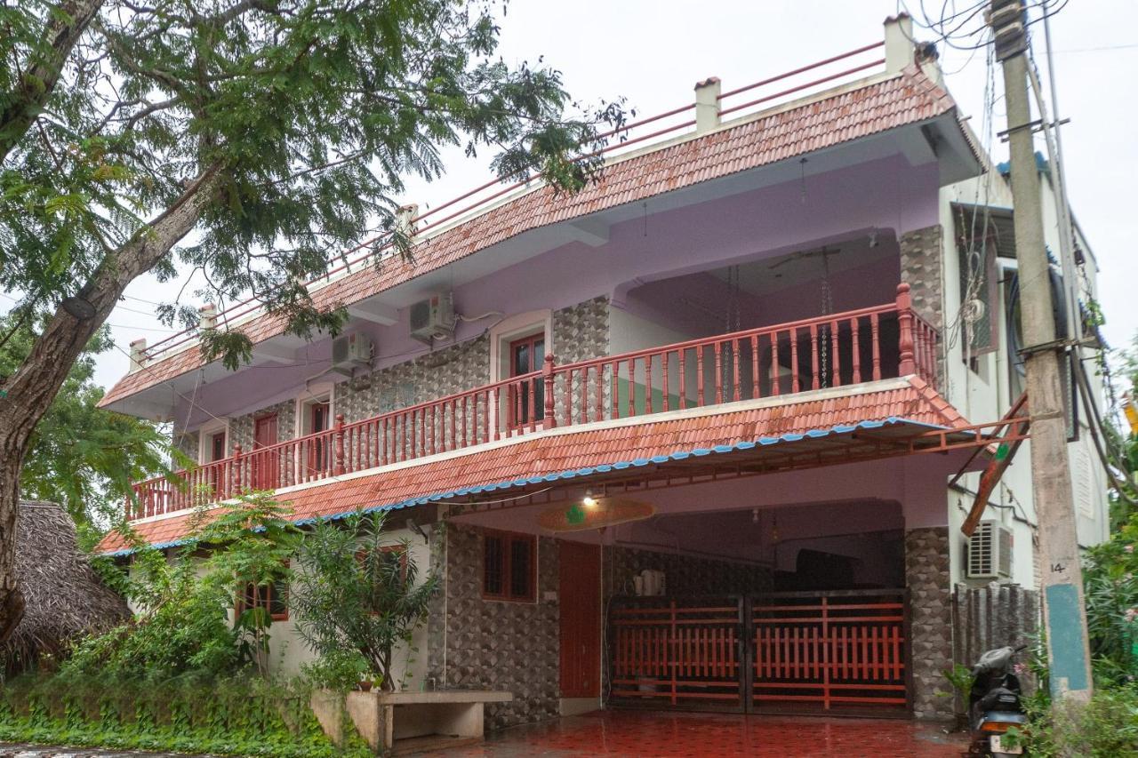 Oyo 24053 Auro Gp Guest House Auroville Eksteriør billede